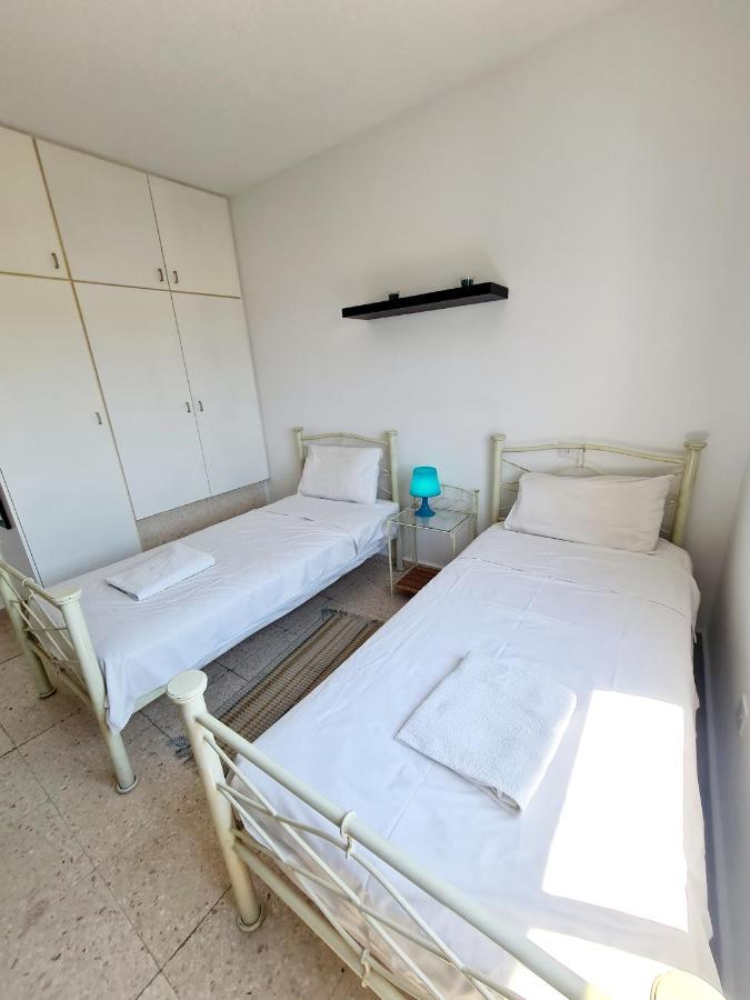 2 Bedroom Townhouse, Close To Paphos Harbour, Use Of Onsite Facilities 외부 사진