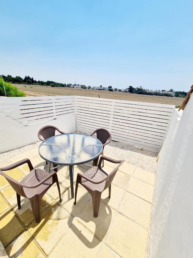 2 Bedroom Townhouse, Close To Paphos Harbour, Use Of Onsite Facilities 외부 사진