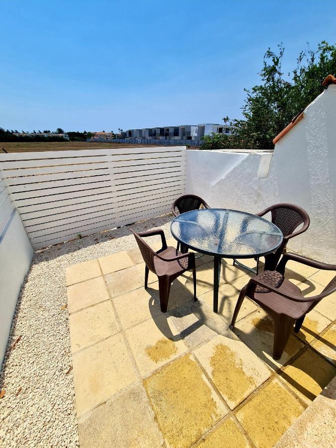 2 Bedroom Townhouse, Close To Paphos Harbour, Use Of Onsite Facilities 외부 사진