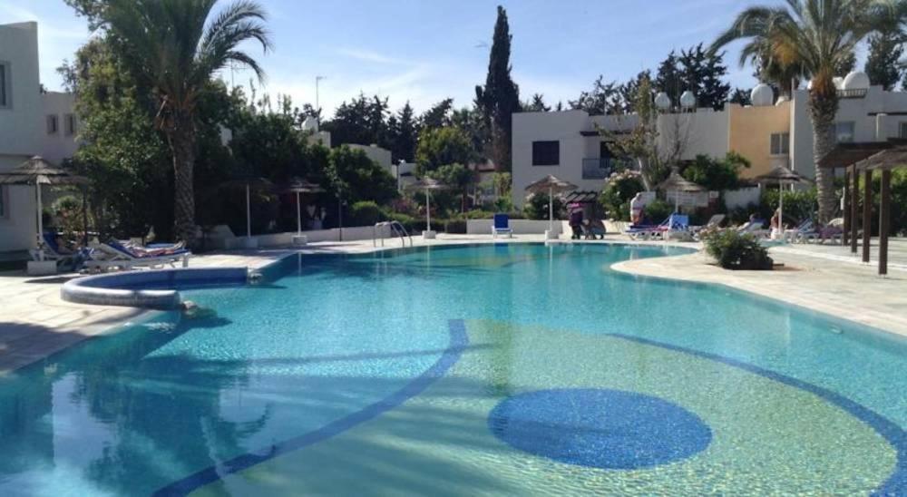 2 Bedroom Townhouse, Close To Paphos Harbour, Use Of Onsite Facilities 외부 사진